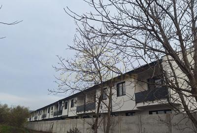 Casă cu 4 camere cu Canalizare în Central - 29