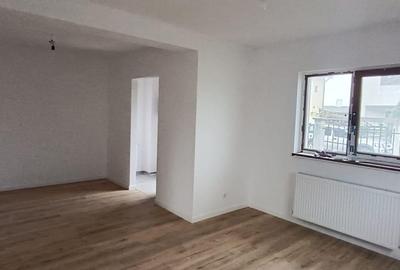 Casă cu 5 camere cu Teren 200 Mp în Berceni