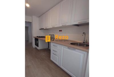 DECEBAL STRADAL / 3 CAMERE MOBILAT UTILAT NOU - 2