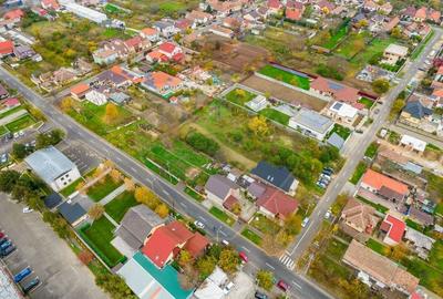 Casă la roșu cu teren generos, 500 mp, situată pe strada Ostașului - 18