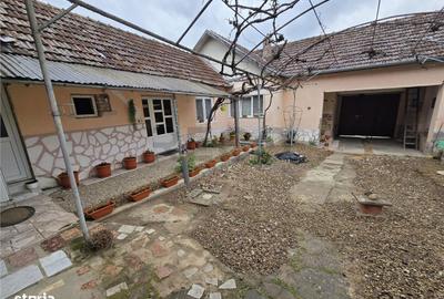 Casă cu 4 camere cu Teren 726 Mp în Lunca - 8