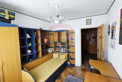 Apartament cu 4 camere decomandat, mobilat în Mărăței - 2