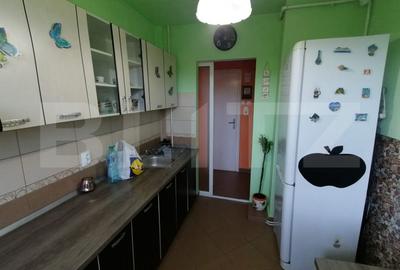 Apartament cu 3 camere semidecomandat, mobilat în Central - 2