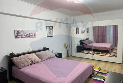 Garsonieră decomandată, mobilată în Central