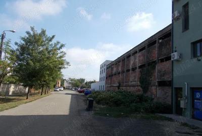 Teren de 3500 mp, în Mehala - 18