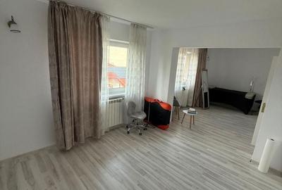 Spațiu comercial, de 45 mp, în Central - 6