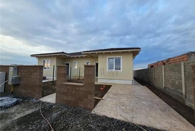 Duplex cu 3 camere cu Teren 310 Mp în Urseni