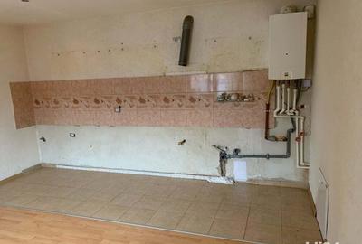 Casă cu 4 camere cu Teren 1000 Mp în Crăciunelu de Jos - 2