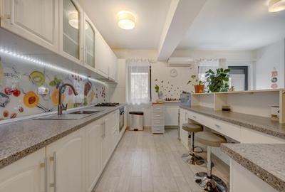 Apartament cu 3 camere decomandat, mobilat în Drumul Taberei