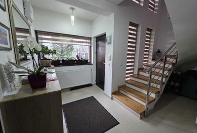 Casă cu 4 camere în Central - 6