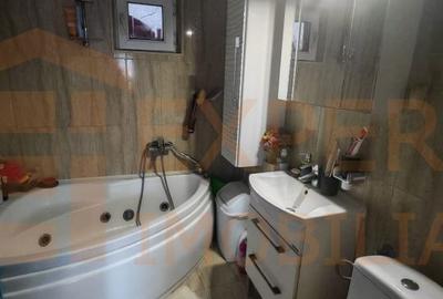 Casă cu 3 camere cu Teren 230 Mp în Brătianu - 12