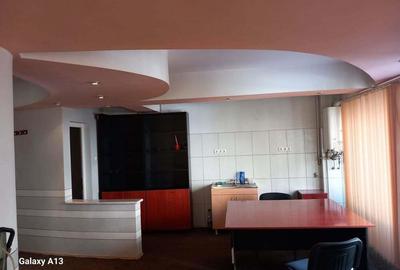 Ag BRASADAS inchiriaza apt ULTRACENTRAL 82mp la etajul 1. - 2