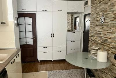 Apartament cu 3 camere decomandat, mobilat în Giulești - 10