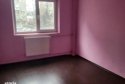 Apartament cu 3 camere decomandat în Militari