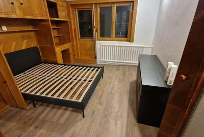 3 cam decomandat 2 bai 2 balcoane etaj 3 zona Soarelui - 2