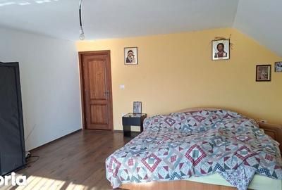 Casă cu 4 camere cu Teren 100 Mp în Poienari - 4