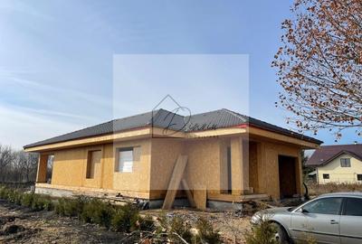 Casă individuală cu 4 camere cu Canalizare în Stupini - 41