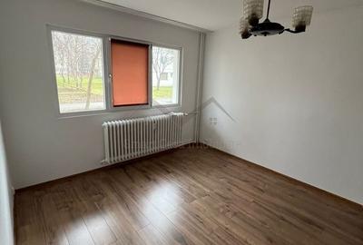 Apartament cu 2 camere semidecomandat în Podu Roș - 1