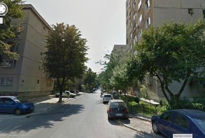 Apartament cu 2 camere semidecomandat, mobilat în Apărătorii Patriei