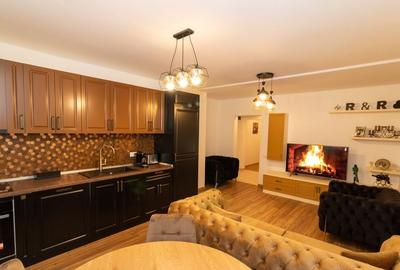 Apartament cu 3 Camere / Universitate / Centrala Proprie - 1