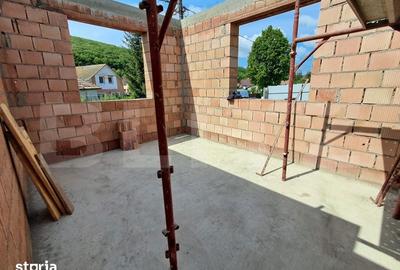 Casă cu 5 camere cu Teren 200 Mp în Corunca - 5