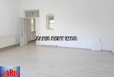 Spațiu comercial, de 130 mp, în Central - 3