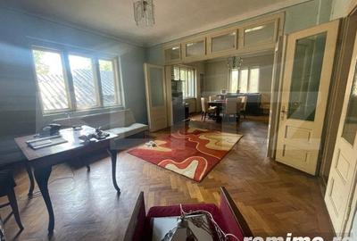 Casă cu 4 camere cu Teren 800 Mp în Central - 2