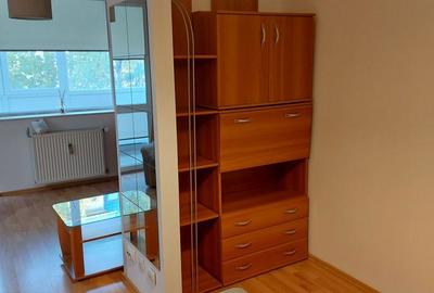 Apartament cu 2 camere decomandat în Drumul Taberei
