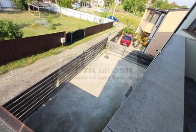 Casă 4 camere - 115 mp, cu teren 100 mp - Valea Adanca-850 Euro - 27