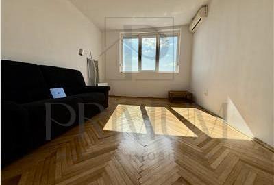 Apartament cu 3 camere semidecomandat, mobilat în Olimpia-Stadion - 1