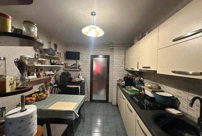 Apartament cu 2 camere decomandat în Malu Roșu - 3