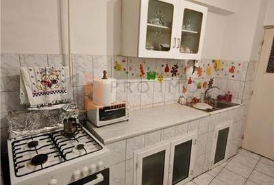 Apartament 3 camere cf 1 decomandat zona Centru - 4
