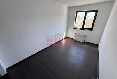 Apartament cu 4 camere decomandat în Zahana - 16