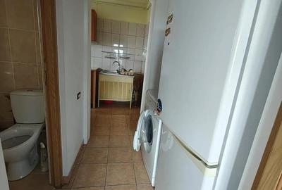 Apartament cu 2 camere decomandat în Micro 4 - 6