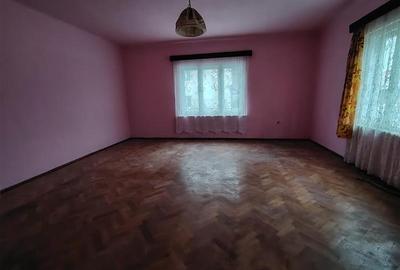 Duplex cu 2 camere cu Canalizare în Central - 15