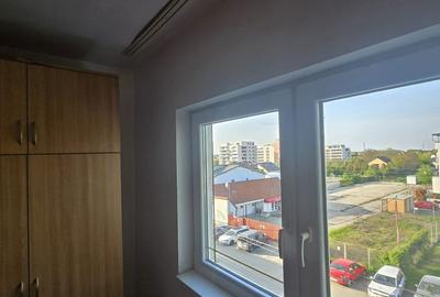 Apartament cu 3 camere decomandat în Lipovei - 13