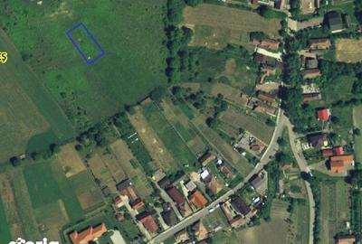 Teren de 2200 mp, în Livezeni - 3