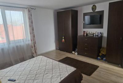 Casă cu 5 camere cu Teren 151 Mp în Central - 9