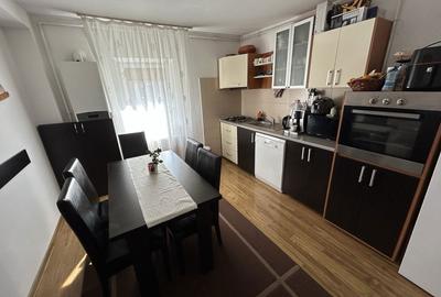 Apartament cu 3 camere decomandat în Central - 4