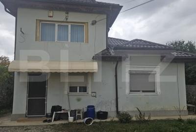 Casa cocheta in Priseaca - investitie sigura, utilitati complete - 1
