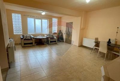 Casa spatioasa de vanzare pe strada Horea Casa spatioasa de vanzare pe strada Horea - 2