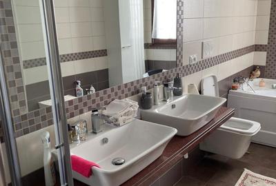 Casă cu 5 camere cu Teren 1088 Mp în Central - 12