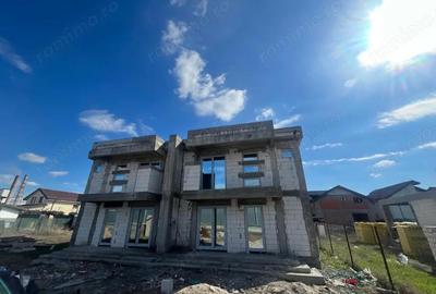 Casă cu Teren 480 Mp în Central - 2