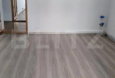 Spațiu comercial, de 87 mp, în Central - 4