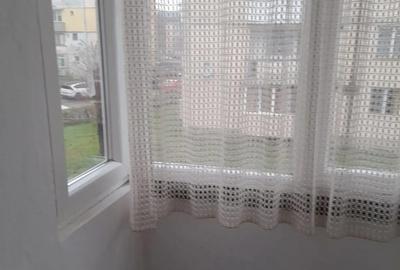 Apartament cu 3 camere semidecomandat în Sud - 3