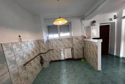 Resita, 2 Cam., Decom.Mobilat, Utilat - 2