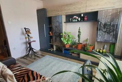 Dambu Pietros - Vanzare apartament 3 camere - B-dul. 1848 - 2