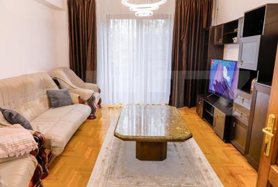 Apartament cu 2 camere decomandat, mobilat în Central