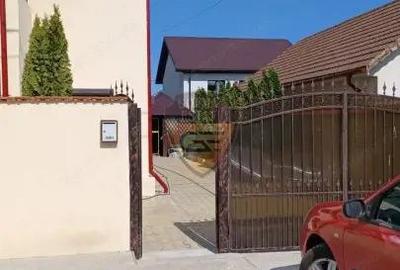 Casă cu 4 camere cu Canalizare în Lumina - 2