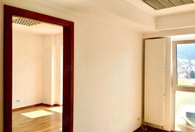 Spațiu comercial, de 62 mp, în Centrul Civic - 10